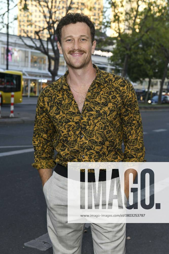 Artjom Gilz bei der Verleihung vom Ernst-Lubitsch-Preis am 23. August 2022 im Astor Film Lounge in Berlin. Berlin Deutschland