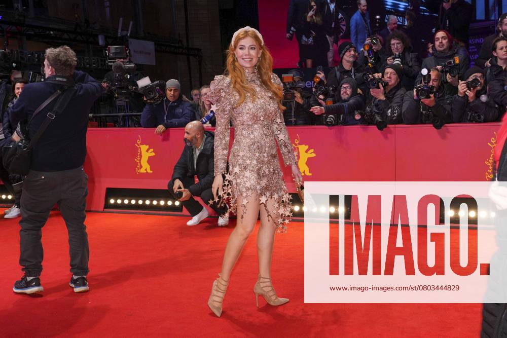 Palina Rojinski bei der Verleihung des goldenen Ehrenbaer an Steven Spielberg und Premiere von The Fabelmans - Die Fabelmans anlaesslich der 73. Berlinale Internationale Filmfestspiele am 21. Februar 2023 im Berlinale Palast in Berlin. Berlin Deutschland