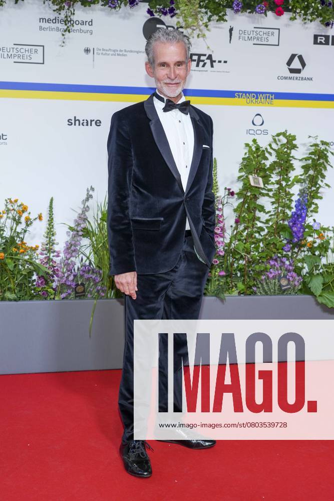 Ulrich Matthes bei der Verleihung des Deutschen Filmpreises am 12.05.2023 im Theater am Potsdamer Platz in Berlin. Berlin Deutschland