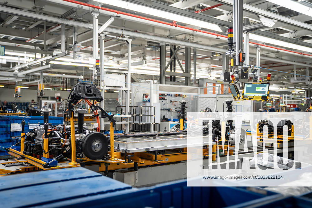 Kombinierte Produktionslinie für die Elektrofahrzeuge ID.4 und ID.7 im Emder Volkswagen-Werk;Kombinierte Produktionslinie für die Elektrofahrzeuge ID.4 und ID.7 im Emder Volkswagen-Werk, Emden Niedersachsen Deutschland VW-Werk