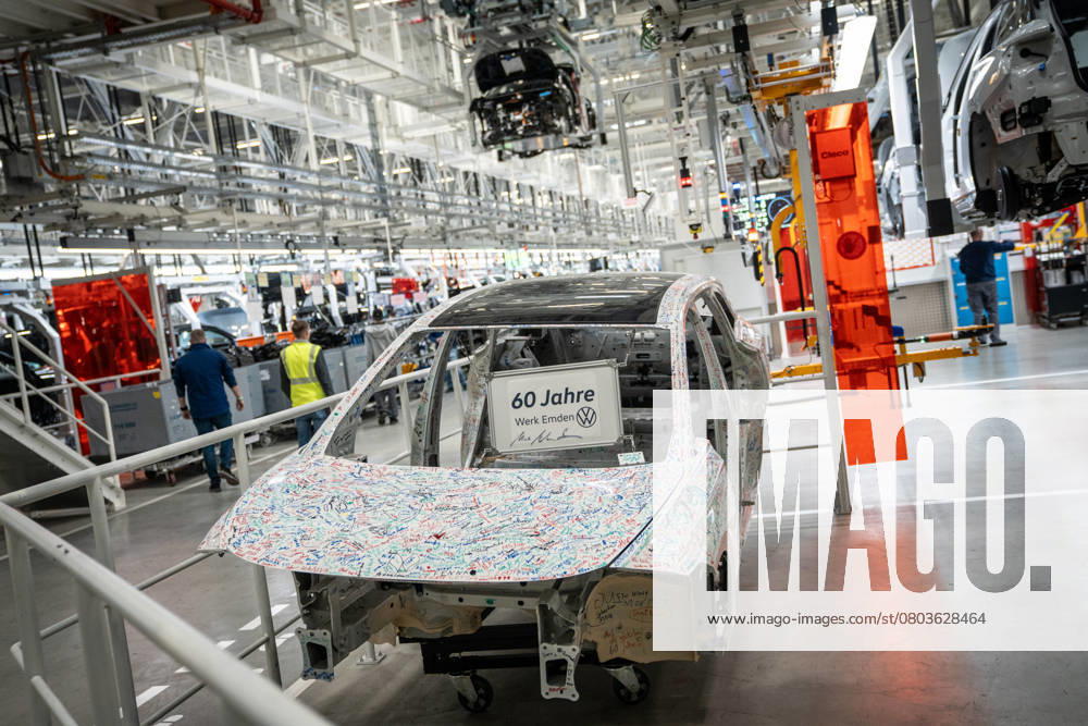 Kombinierte Produktionslinie für die Elektrofahrzeuge ID.4 und ID.7 im Emder Volkswagen-Werk;Kombinierte Produktionslinie für die Elektrofahrzeuge ID.4 und ID.7 im Emder Volkswagen-Werk, Emden Niedersachsen Deutschland VW-Werk