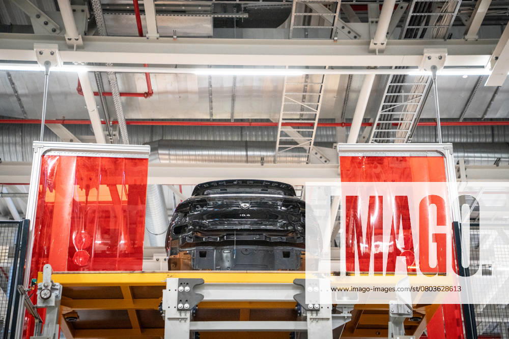 Kombinierte Produktionslinie für die Elektrofahrzeuge ID.4 und ID.7 im Emder Volkswagen-Werk;Kombinierte Produktionslinie für die Elektrofahrzeuge ID.4 und ID.7 im Emder Volkswagen-Werk, Emden Niedersachsen Deutschland VW-Werk