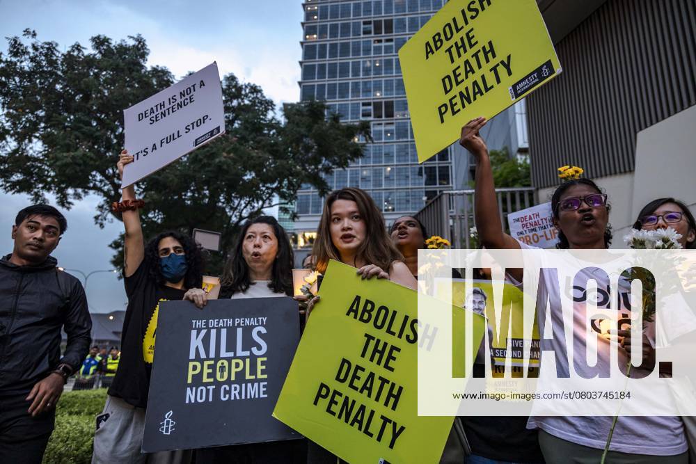 Activists In Malaysia Hold Vigil For Pannir Selvam Activists attend a candlelight vigil against the impending execution of Pannir Selvam Pranthaman, sentenced to death for drug trafficking into Singapore, outside the Singaporean embassy in Kuala Lumpur, Malaysia, on February 19, 2025. Kuala Lumpur Kuala Lumpur Malaysia