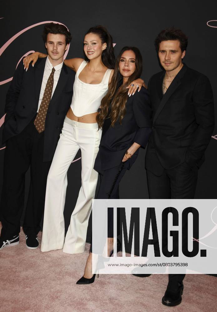 Cruz Beckham, Nicola Peltz Beckham, Victoria Beckham and Brooklyn Peltz Beckham arrives at the Premiere Of Lola at Regency Bruin Theatre on February 03, 2024 in Los Angeles, California CA Amerika
