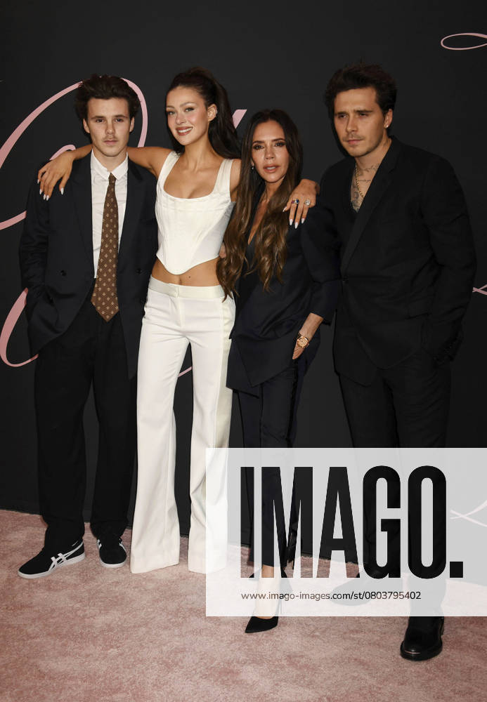 Cruz Beckham, Nicola Peltz Beckham, Victoria Beckham and Brooklyn Peltz Beckham arrives at the Premiere Of Lola at Regency Bruin Theatre on February 03, 2024 in Los Angeles, California CA Amerika