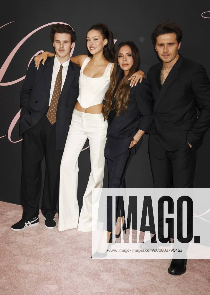 Cruz Beckham, Nicola Peltz Beckham, Victoria Beckham and Brooklyn Peltz Beckham arrives at the Premiere Of Lola at Regency Bruin Theatre on February 03, 2024 in Los Angeles, California CA Amerika