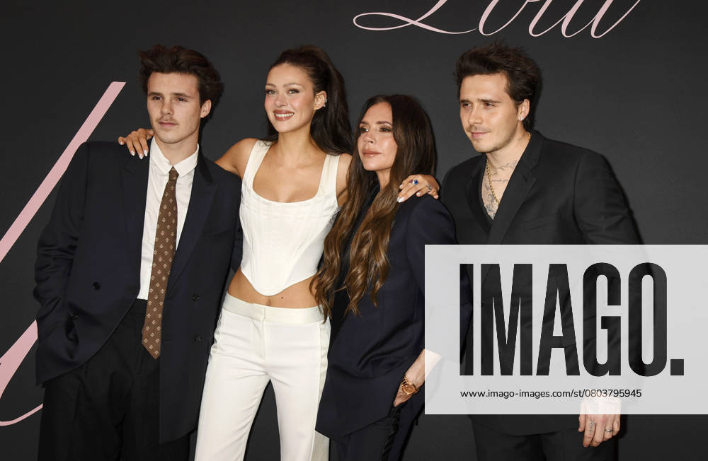 Cruz Beckham, Nicola Peltz Beckham, Victoria Beckham and Brooklyn Peltz Beckham arrives at the Premiere Of Lola at Regency Bruin Theatre on February 03, 2024 in Los Angeles, California CA Amerika
