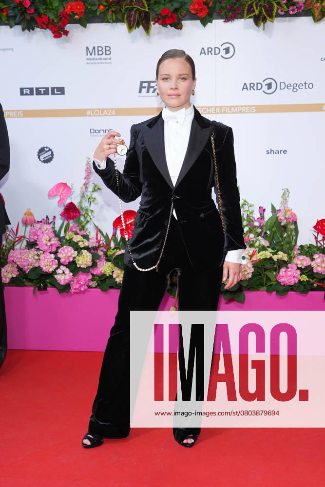 Sonja Gerhardt bei der Verleihung des Deutschen Filmpreises am 03.05.2024 im Theater am Potsdamer Platz in Berlin. Berlin Deutschland