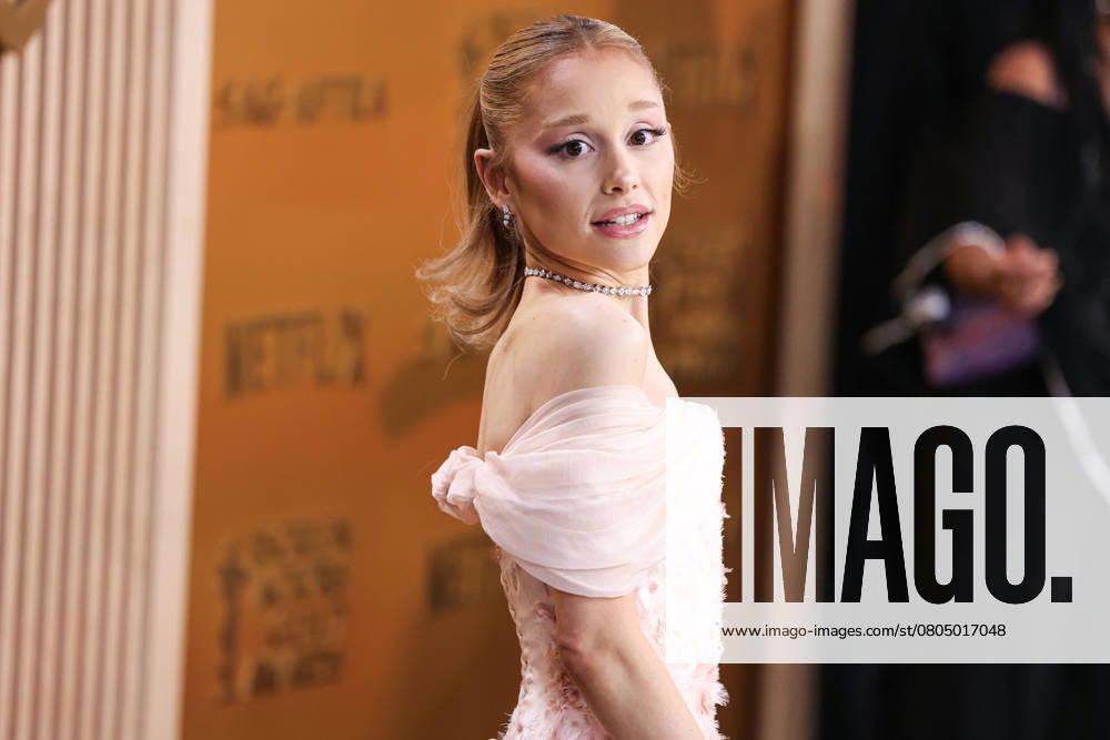 31st Annual Screen Actors Guild Awards - Arrivals Ariana Grande Butera wearing custom Loewe and Jared Atelier jewels arrives at the 31st Annual Screen Actors Guild Awards held at the Shrine Auditorium and Expo Hall on February 23, 2025 in Los Angeles, California, United States. Shrine Auditorium and Expo Hall, Los Angeles, California, USA California United States