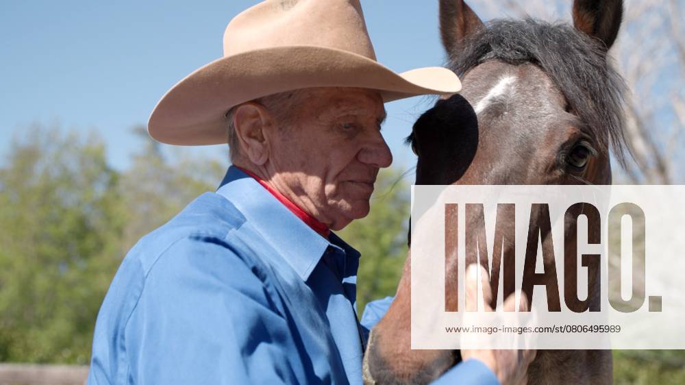 THE COWBOY AND THE QUEEN, horse trainer Monty Roberts at Flag is Up Farms, Solvang, California, 2023. Greenwich Entertainment courtesy Everett CollectionMCDCOAN EC223 PUBLICATIONXNOTxINxCANxCHNxFRAxITAxJPNxNORxPOLxRUSxESPxUKxUSA
