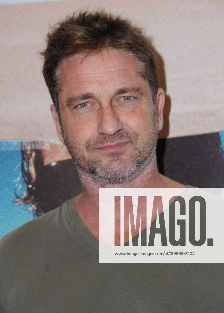 Santa Monica, CA, U.S. - 01 November 2017 - Santa Monica, California - Gerard Butler. Bunker77 Los Angeles Premiere held at Aero Theater in Santa Monica. Photo Credit: AdMedia Santa Monica U.S. - ZUMAa123 20171101_zaa_a123_111