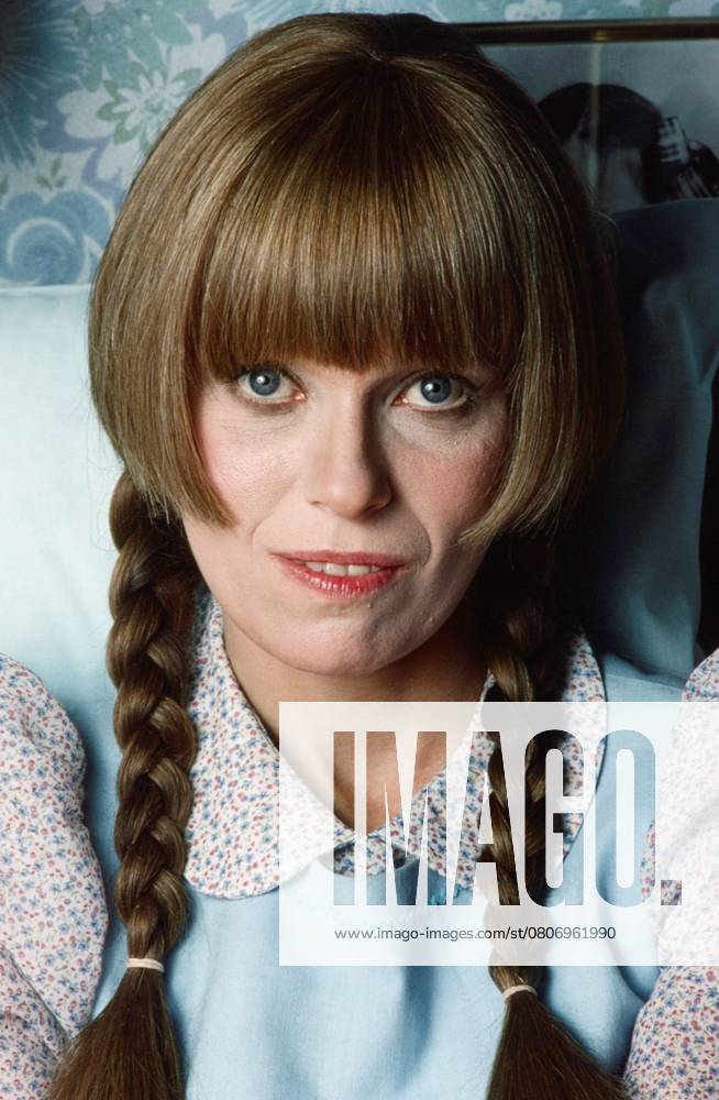 MARY HARTMAN, MARY HARTMAN, Louise Lasser, (1976), 1976-1977. ph: John G. Zimmerman Archive courtesy Everett Collection **HIGHER RATES APPLY**TSDMAHA ZJ005 PUBLICATIONXNOTxINxCANxCHNxFRAxITAxJPNxNORxPOLxRUSxESPxUKxUSA