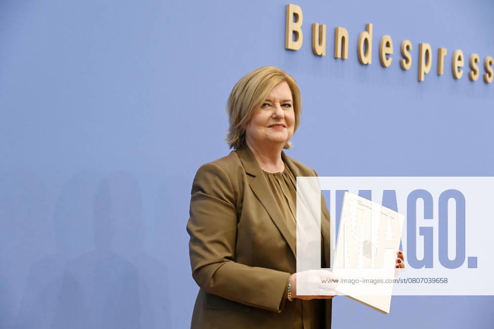 Eva Högl bei der Bundespressekonferenz Vorstellung des Jahresberichtes 2024 im Haus der Bundespressekonferenz. Berlin