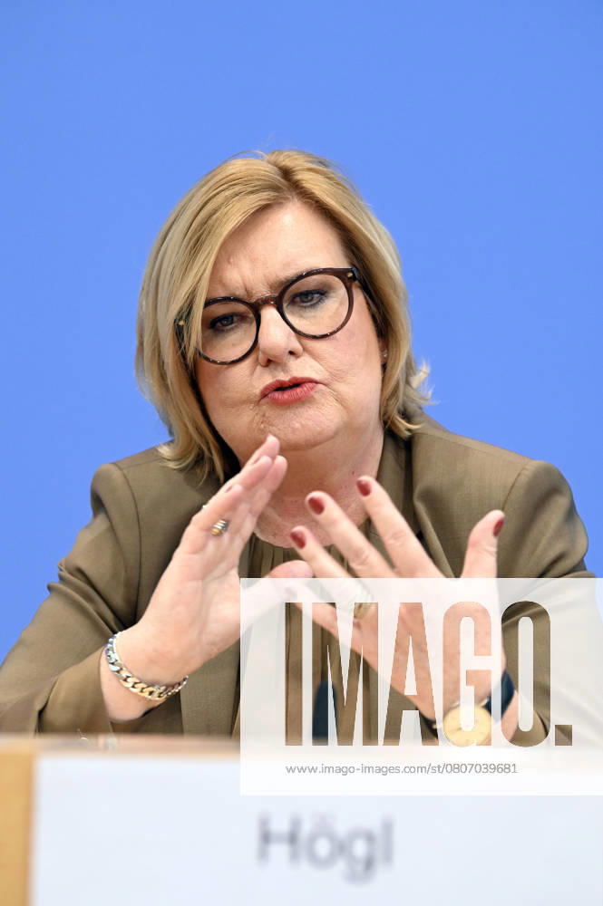 Eva Högl bei der Bundespressekonferenz Vorstellung des Jahresberichtes 2024 im Haus der Bundespressekonferenz. Berlin