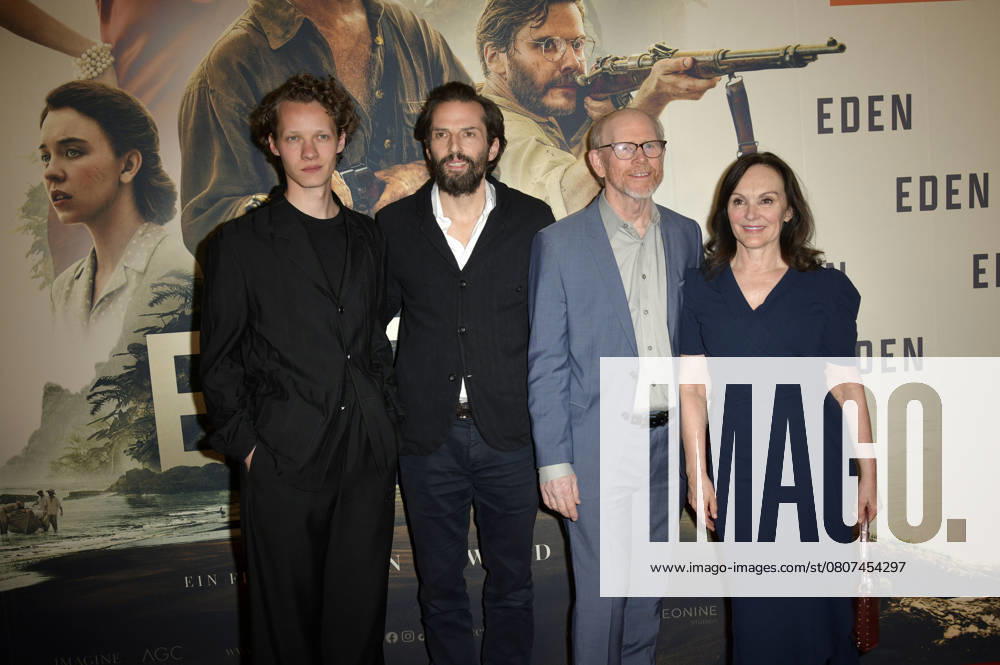 Felix Kammerer, Quirin Berg, Ron Howard und Jasna Vavra beim Special Screening des Kinofilms Eden in der Astor Film Lounge. Berlin
