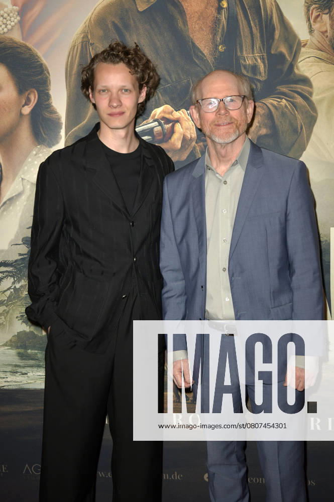 Felix Kammerer und Ron Howard beim Special Screening des Kinofilms Eden in der Astor Film Lounge. Berlin