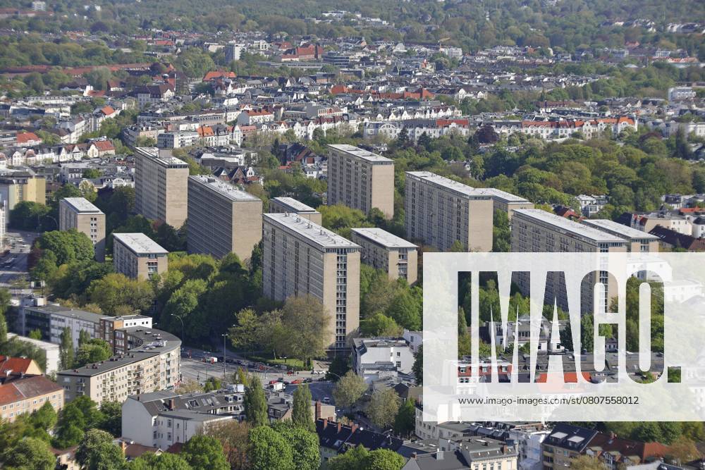 Der Hamburger Fernsehturm wird 50 Jahre alt. Schönes Hamburg Blick auf Hafen Elbphilharminonie Grindelhochhäuser Germany