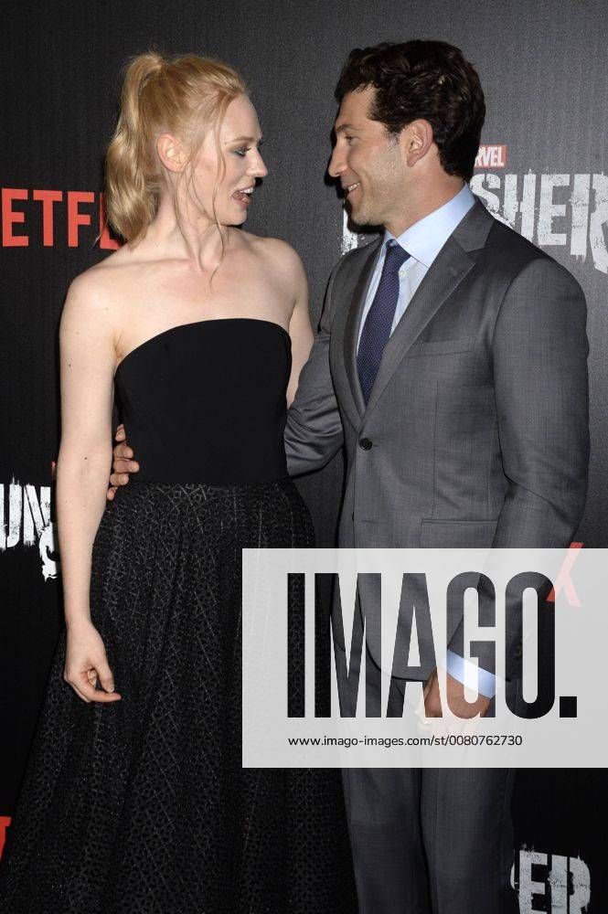 Deborah Ann Woll und Jon Bernthal bei der Premiere der Netfilx TV-Serie The Punisher im AMC Loews. New York