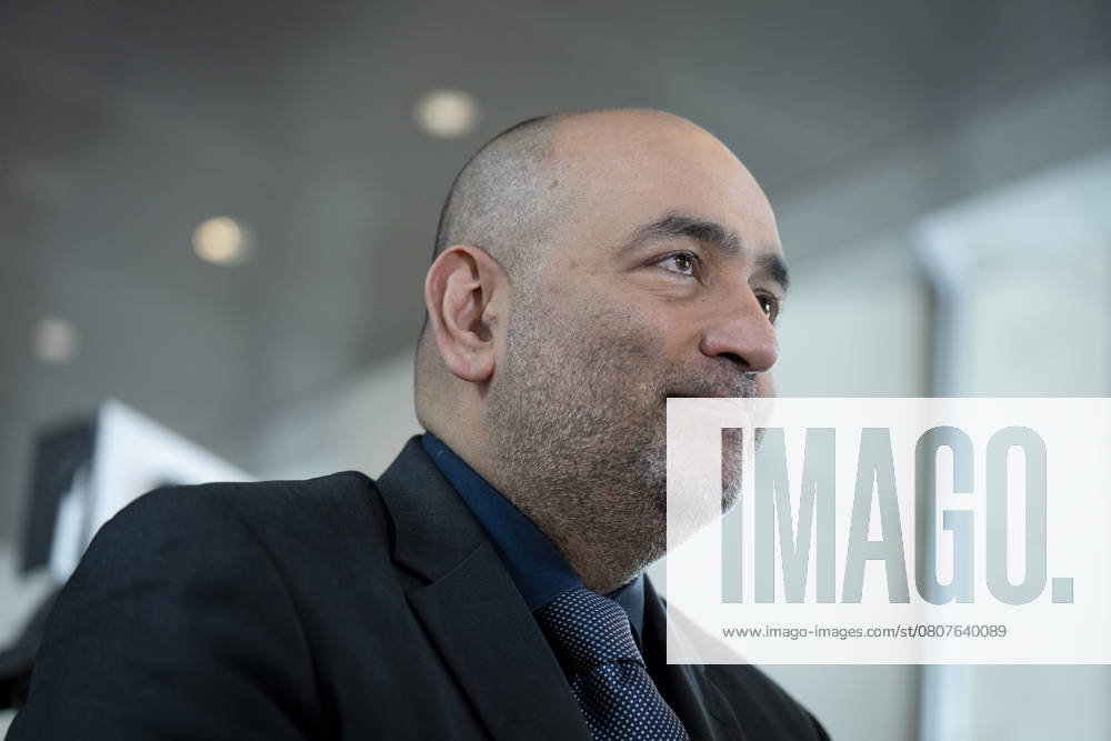 Konstituierende Sitzung, 21. Bundestag Konstituierende Sitzung, 21. Bundestag, Berlin, Plenarsaal, Omid Nouripour, Bündnis 90 Die Grünen Berlin Berlin GER