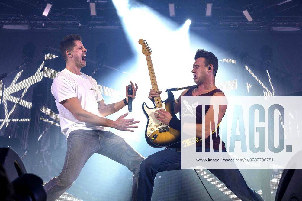 Vincent Stein und Dag-Alexis Kopplin von SDP live bei einem Konzert der Die bunte Seite der Macht Tour in der Swiss Life Hall. Hannover