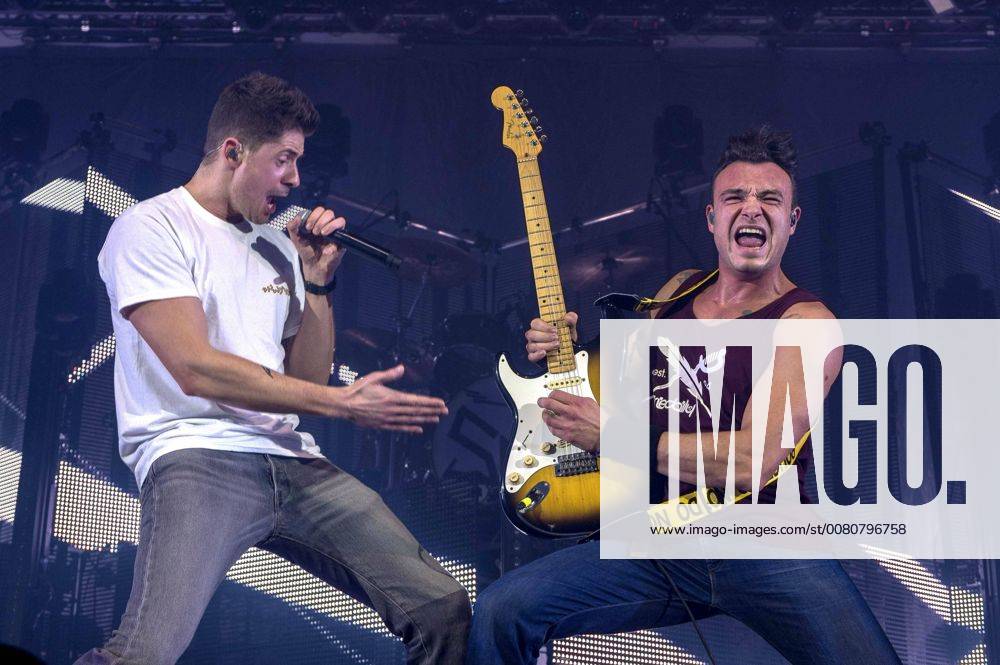 Vincent Stein und Dag-Alexis Kopplin von SDP live bei einem Konzert der Die bunte Seite der Macht Tour in der Swiss Life Hall. Hannover