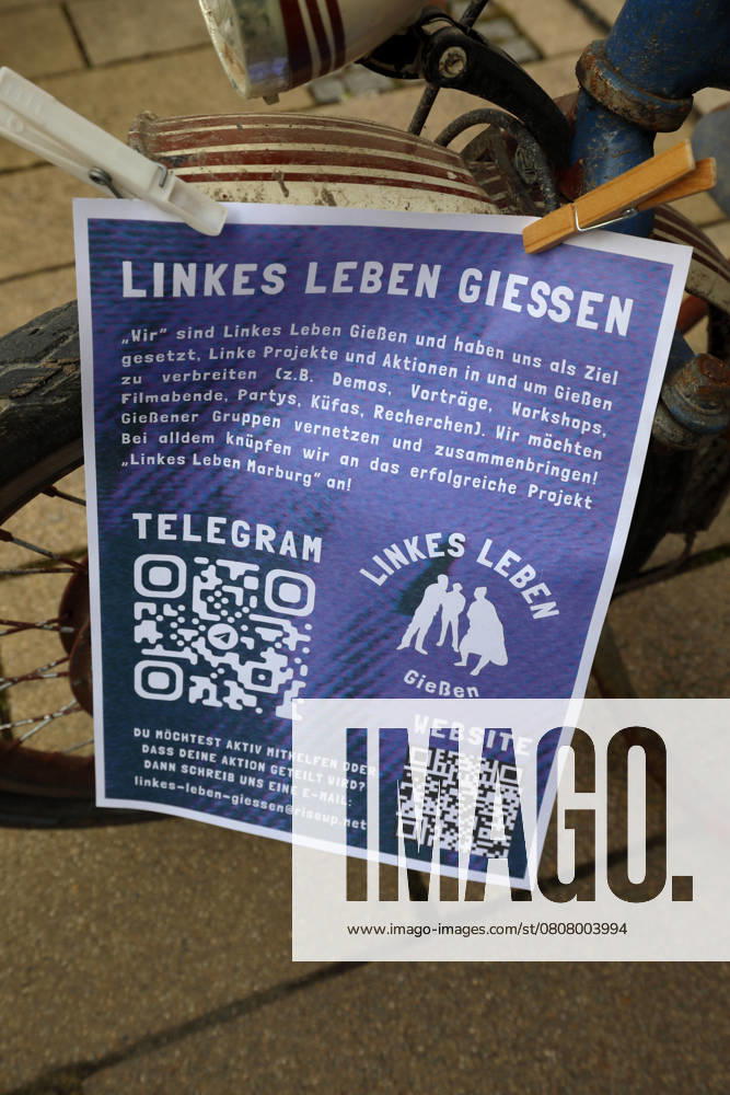 Unter dem Titel Nie wieder ist jetzt - Großdemonstration gegen den Rechtsruck in der Gesellschaft - Infoschreiben an einem Fahrrad befestigt: LINKES LEBEN GIESSEN - Deutschland, GER, DEU, Germany, Gießen, 08.02.2025 - Protestaktion gegen rechte Tendenzen und den gesellschaftlichen Rechtsruck in weiten Teilen der Deutschen Bevölkerung. Ein weiteres aktuelles Thema war die Abstimmung von Union, FDP und AfD im Deutschen Bundestag zur Migrationsdebatte. Die Protestierenden zeigten ihren Unmut gegen den Kanzlerkandidaten der CDU Friedrich Merz auf zahlreichen Demoplakaten. Die Polizei war mit einem Großaufgebot vor Ort und sicherte die Veranstaltung. Dem Aufruf der Veranstalter sind ca. 13.000 Menschen gefolgt, die vom Berliner Platz aus