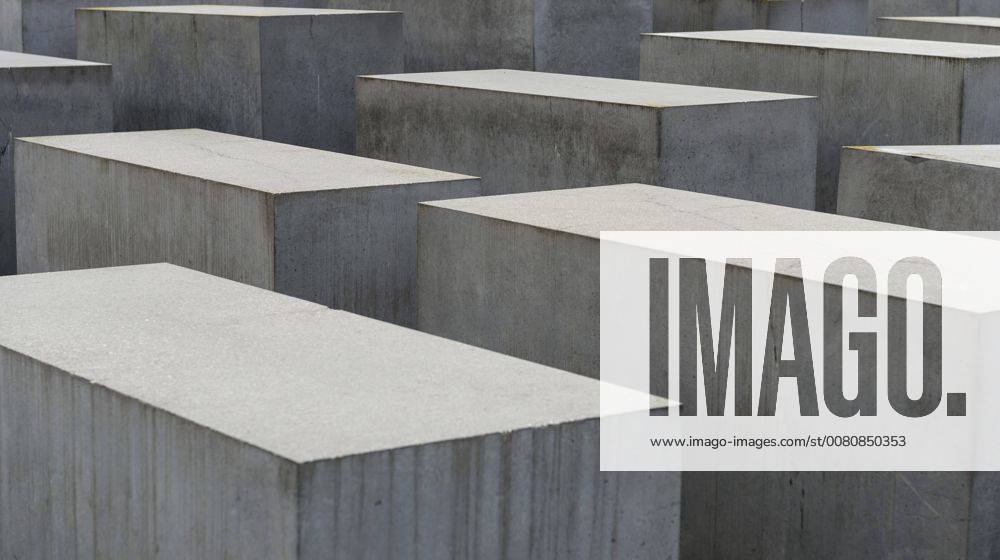 IMAGO Creative: Architektur in Berlin Holocaust-Mahnmal, Denkmal für die ermordeten Juden Europas, Berlin, Deutschland, Europa