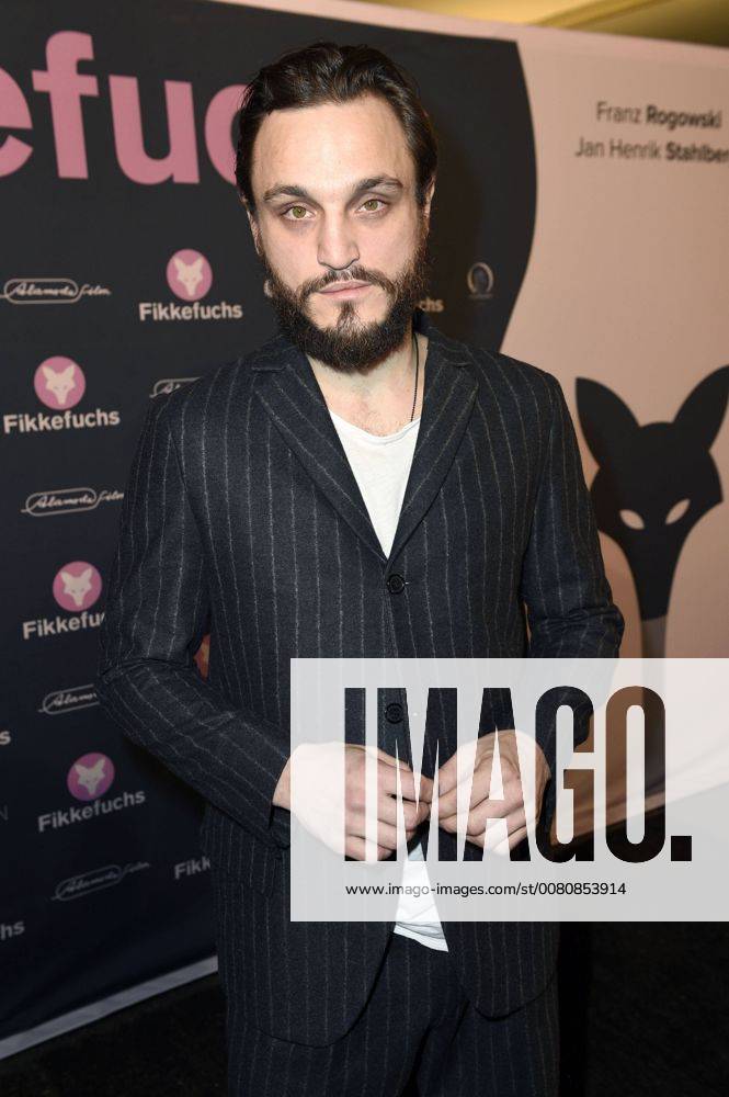 Franz Rogowski bei der Premiere des Kinofilms Fikkefuchs im Kino International. Berlin