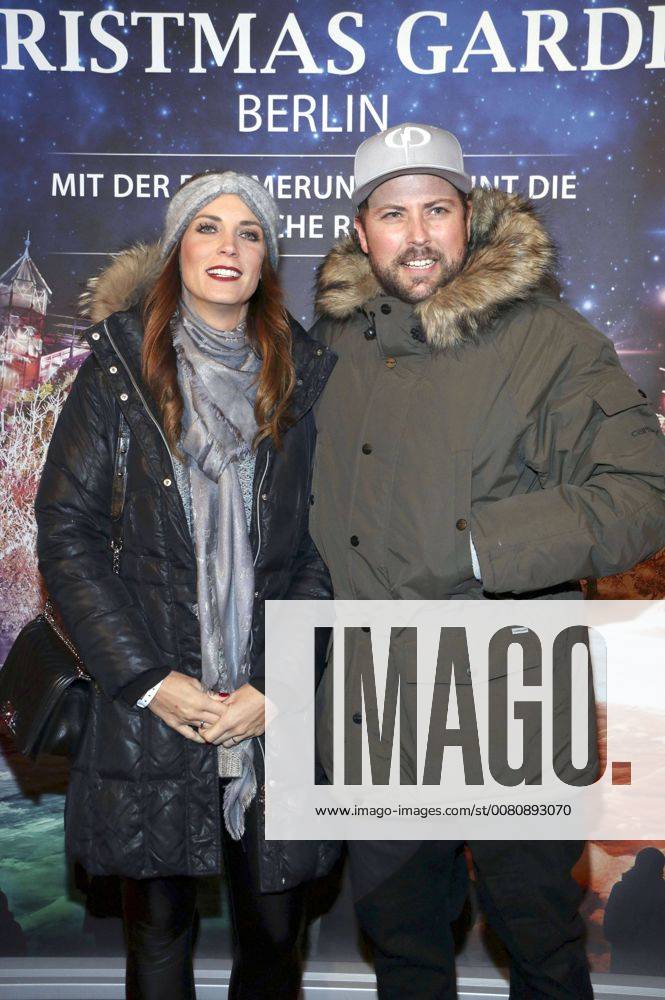 Felix von Jascheroff mit Ehefrau Bianca Bos bei der Eröffnung des Christmas Garden 2017 im Botanischen Garten. Berlin