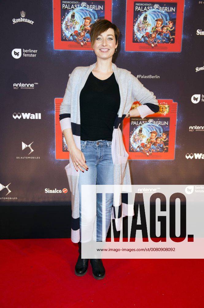 Kathy Weber bei der Premiere der Kindershow Spiel mit der Zeit im Friedrichstadt-Palast. Berlin