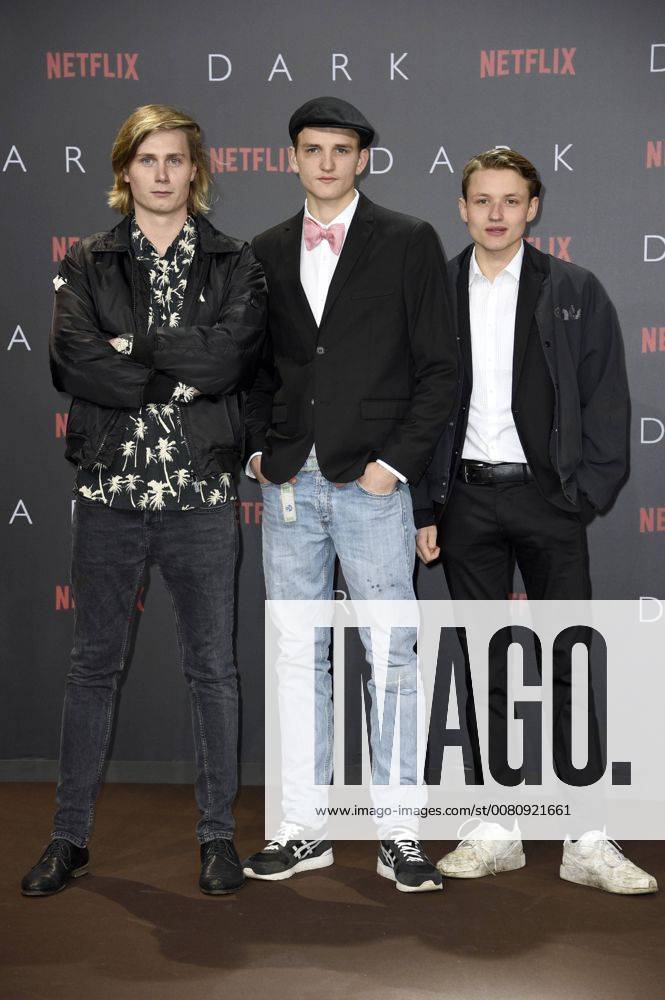 Moritz Jahn, Ludger Bökelmann und Paul Lux bei der Premiere der Netflix Serie Dark im Kino im Zoo-Palast. Berlin