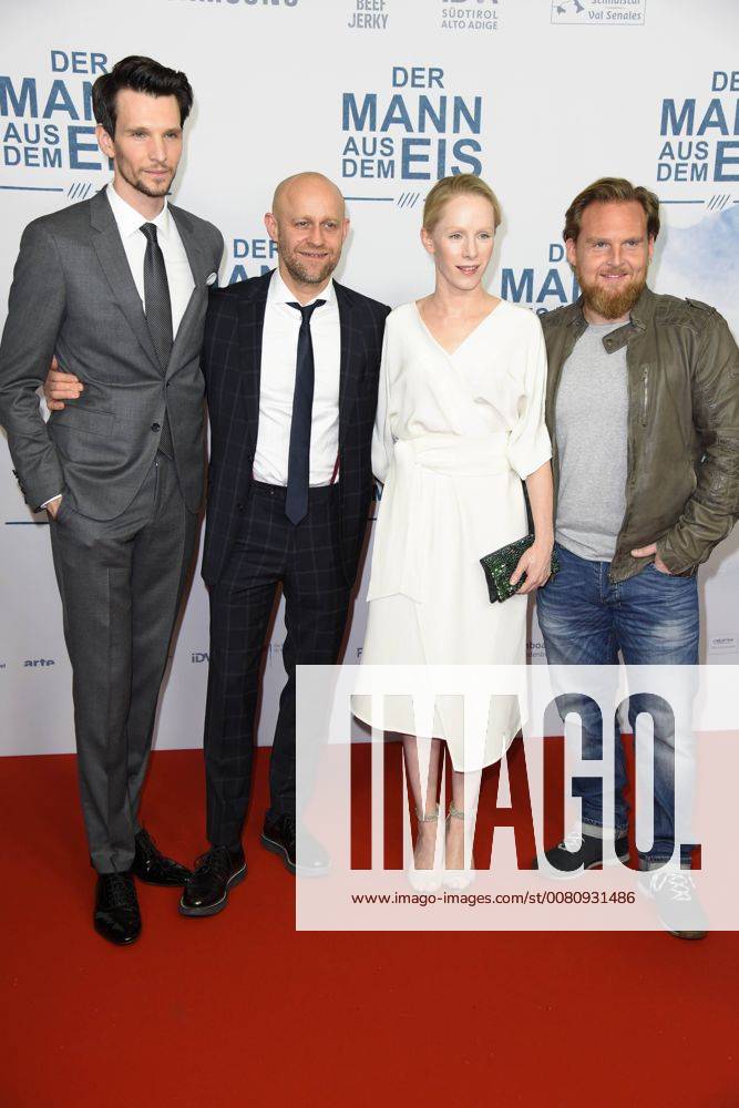 Sabin Tambrea, Juergen Vogel, Susanne Wuest, Axel Stein bei der Publikumspremiere von Der Mann aus dem Eis im Zoo Palast in Berlin am 21.11.2017