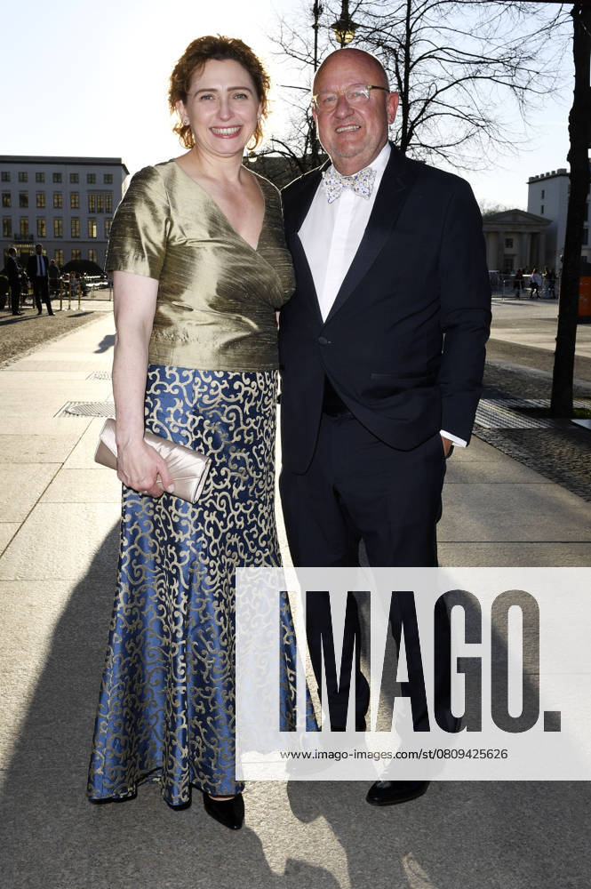 Nicola Beer mit Ehemann Jürgen Illing beim 72. Bundespresseball 2025 im Hotel Adlon Kempinski. Berlin
