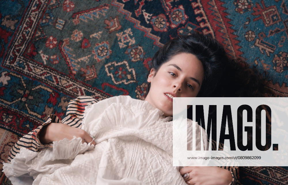 Curiosa (2019) - filmstill Noemie Merlant Curiosa (2019) - - -
