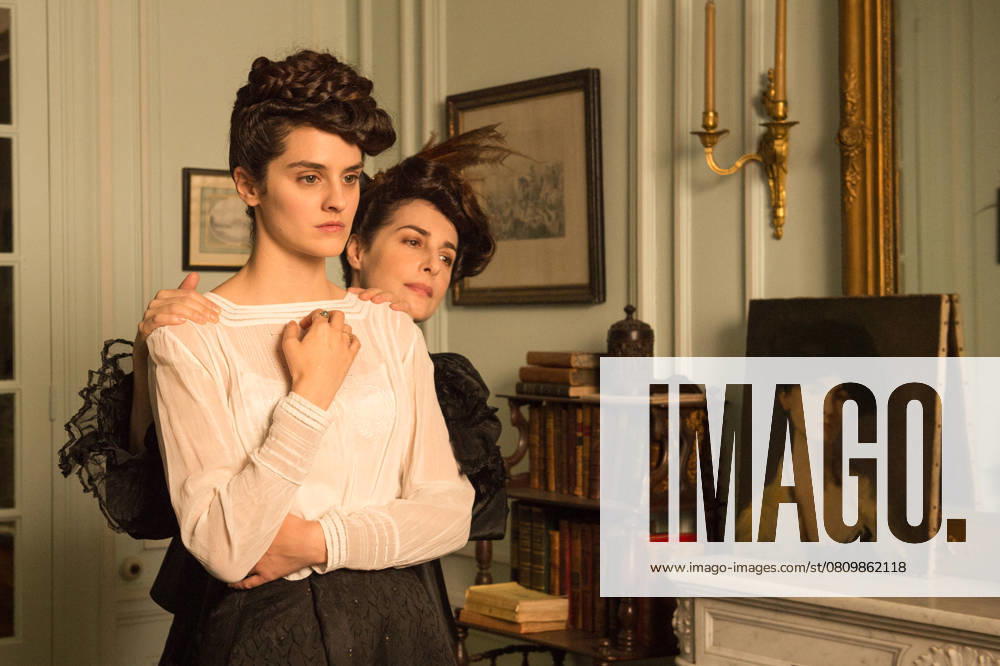 Curiosa (2019) - filmstill Noemie Merlant Curiosa (2019) - - -