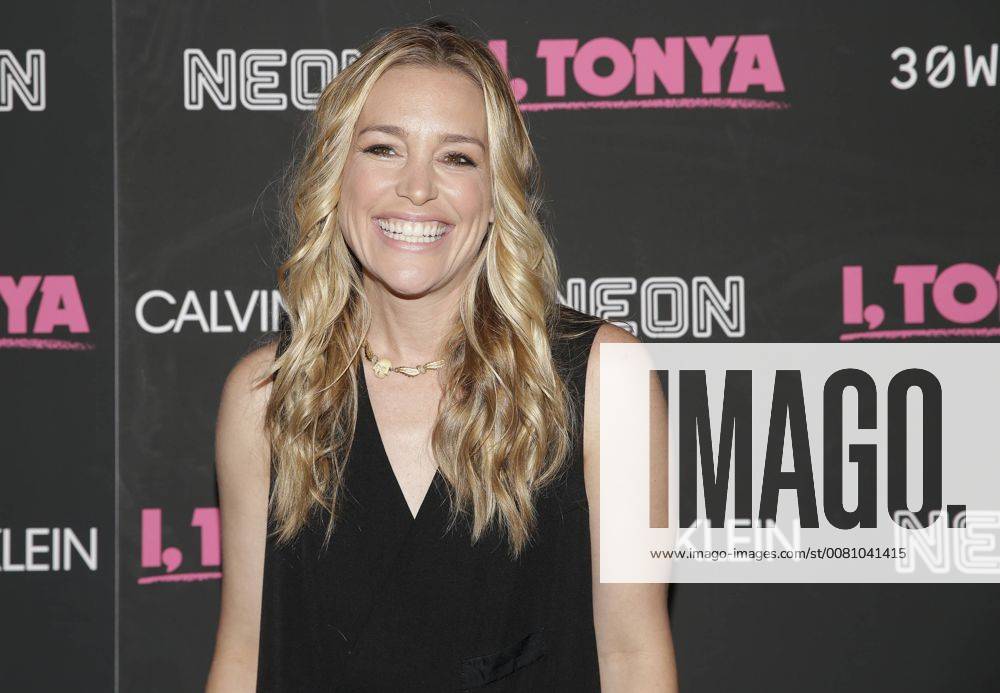 Piper Perabo arrives on the red carpet at the I, Tonya New York Premiere at Village East Cinema on November 28, 2017 in New York City. NYP20171128121 JOHNxANGELILLO