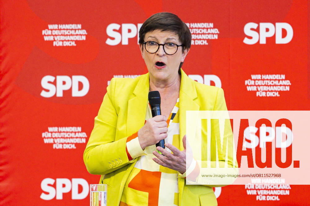Dialogkonferenz der SPD-Parteispitze in Hannover vor dem Start des SPD-Mitgliedervotums über den ausgehandelten Koalitionsvertrag der SPD mit CDU und CSU. Im Bild: Saskia Esken (Parteivorsitzende). , Hannover Niedersachsen Deutschland Karriere-Campus