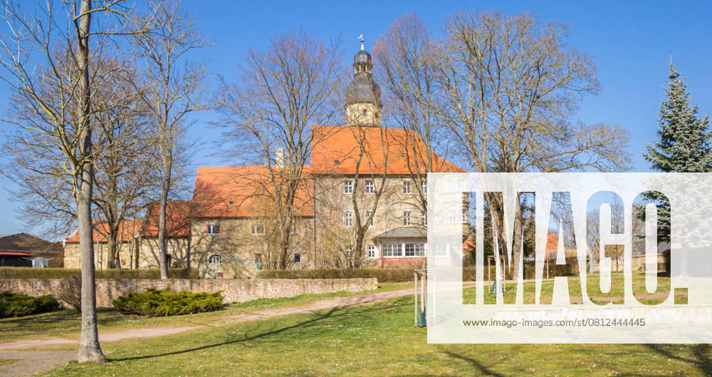 Panorama des Schlossparks in Schochwitz Panorama of the park at the castle in Schochwitz, Germany (License=RF)