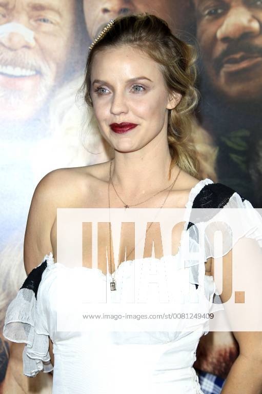 Kelli Garner bei der Premiere des Kinofilms Father Figures Wer ist Daddy? in TCL Chinese Theatre, Hollywood. Los Angeles