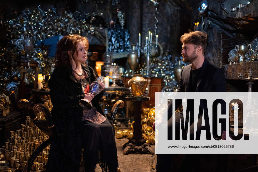 Harry Potter 20th Anniversary: Return to Hogwarts (2022) - filmstill Helena Bonham Carter & Daniel Radcliffe Harry Potter 20th Anniversary: Return to Hogwarts (2022)
