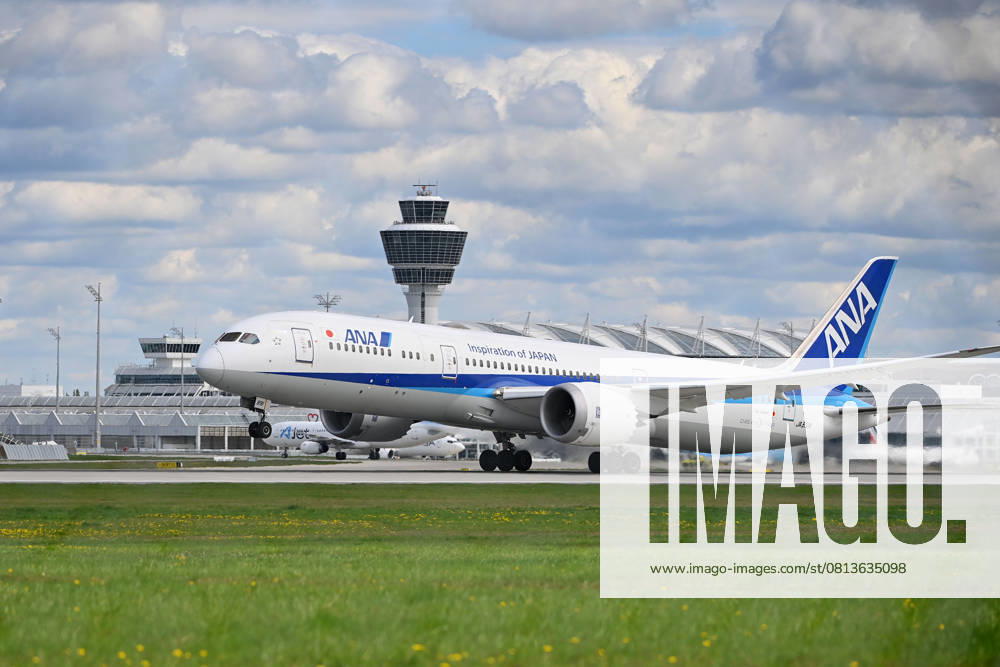 ANA All Nippon Airways - JA89IA B787 Dreamliner hebt ab,Start vor Tower und Terminal. Passagier Jets am Flughafen Franz Josef Strauss in Muenchen.Munich.