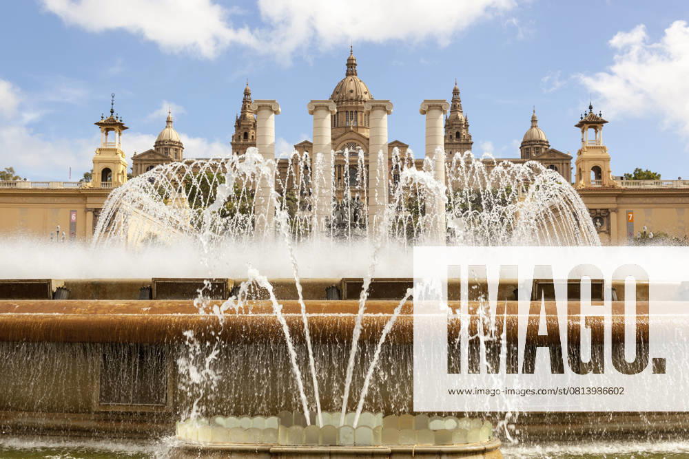 National Art Museum of Catalunya, Museu Nacional dArt de Catalunya and Magic Fountain, Montjuic, Barcelona, Spain National Art Museum of Catalunya, Museu Nacional dArt de Catalunya and Magic Fountain, Montjuic, Barcelona, Spain in August 2015 CAP MEL MEL Barcelona Great Britain