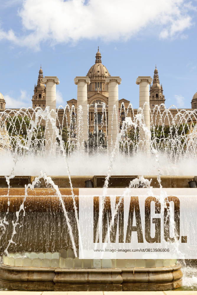 National Art Museum of Catalunya, Museu Nacional dArt de Catalunya and Magic Fountain, Montjuic, Barcelona, Spain National Art Museum of Catalunya, Museu Nacional dArt de Catalunya and Magic Fountain, Montjuic, Barcelona, Spain in August 2015 CAP MEL MEL Barcelona Great Britain