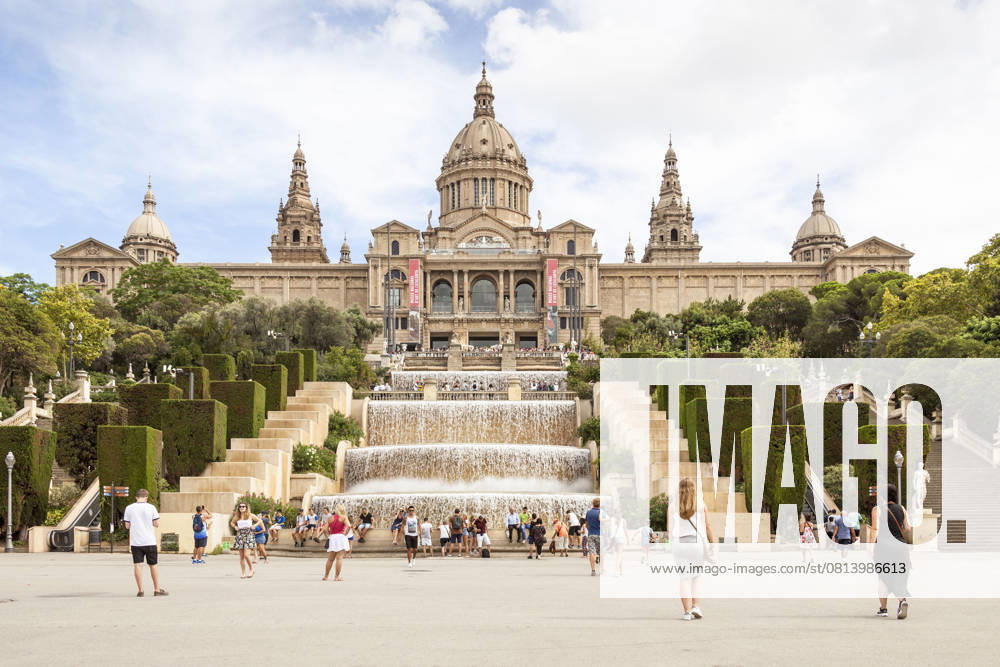 National Art Museum of Catalunya, Museu Nacional dArt de Catalunya, Montjuic, Barcelona, Spain National Art Museum of Catalunya, Museu Nacional dArt de Catalunya, Montjuic, Barcelona, Spain in August 2015 CAP MEL MEL Barcelona Great Britain