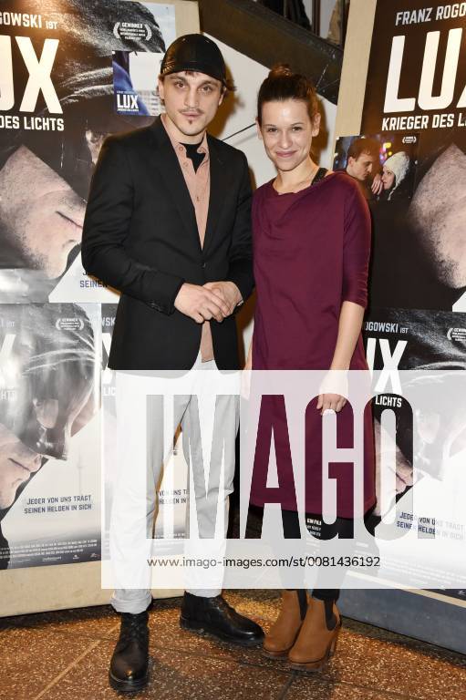 Franz Rogowski und Kristin Suckow bei der Premiere des Kinofilms Lux - Krieger des Lichts im Filmtheater am Friedrichshain. Berlin