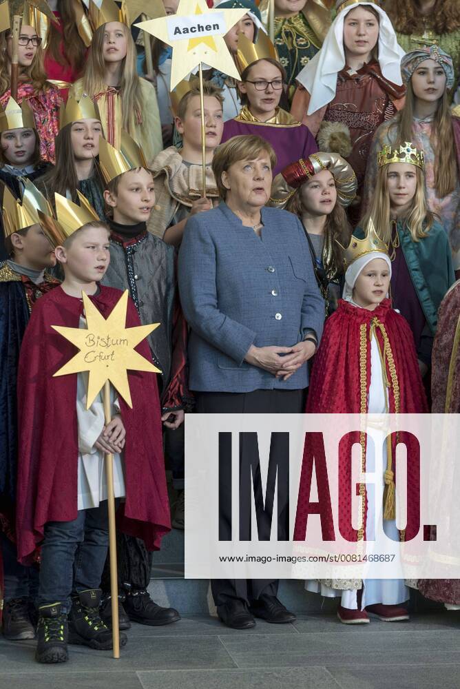Bundeskanzlerin Dr. Angela Merkel (CDU) empfängt die Sternsinger aus den deutsche Diözesen im Berliner Kanzleramt snapshot-photography F.Boillot