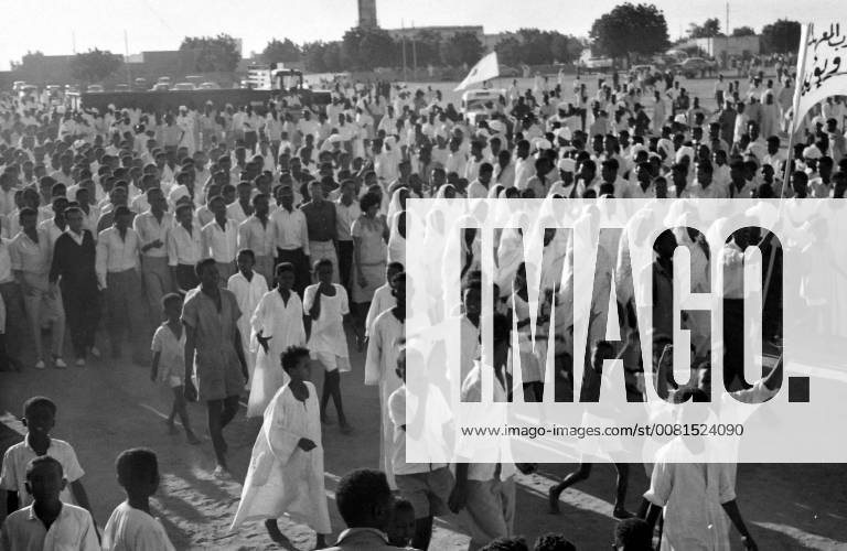 ABDEL MONEIM SQUARE ANNIVERSARY OCTOBER REVOLUTION IN KHARTOUM, SUDAN ; 25 NOVEMBER 1964,