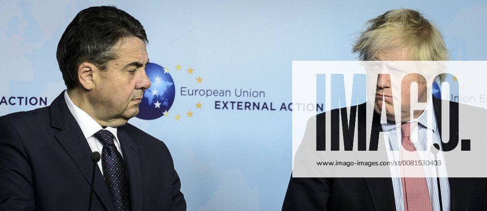 Themen der Woche January 11, 2018 - Brussels, Bxl, Belgium - (L-R) Germany Foreign Minister Sigmar Gabriel and European Foreign Ministers from Britain, Boris Johnson, give a press conference after a meeting with Iranian Foreign Minister Jawad Zarif at European External Action Service (EEAS) headquarters in Brussels, Belgium on 11.01.2018 by Brussels Belgium - ZUMAw80_ 20180111_zaf_w80_040