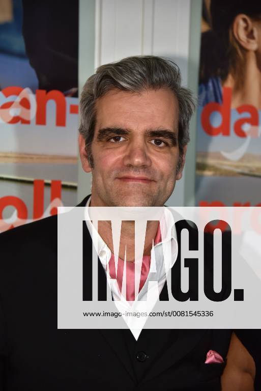 Der Regisseur und Autor Peter Ott posiert am 12.01.2018 in Köln bei der Kino Premiere des Films Das Milan Protokoll