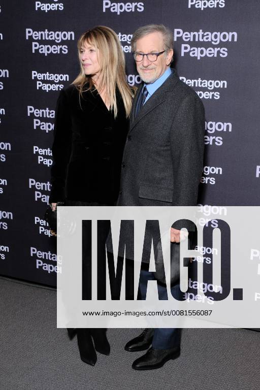 Premiere du film Pentagon papers a Paris. Premiere du film Pantagon Papers. Steven Spielberg. Kate Capshaw. Premiere of the movie Pentagon papers in Paris. 223434 2018-01-13 Paris France Spielberg, Steven; Capshaw-Spielberg, Kate